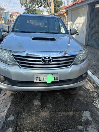 TOYOTA HILUX SW4 3.0 SRV 4X4 16V TURBO INTERCOOLER DIESEL 4P AUTOMÁTICO TOYOTA HILUX SW4 3.0 SRV 4X4 16V TURBO INTERCOOLER DIESEL 4P AUTOMÁTICO